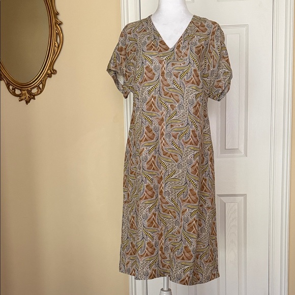 Nathalie Veeschlauwer Dresses & Skirts - Nathalie Vleeschouwer dress V-neckline unique, earthy abstract floral pattern XS